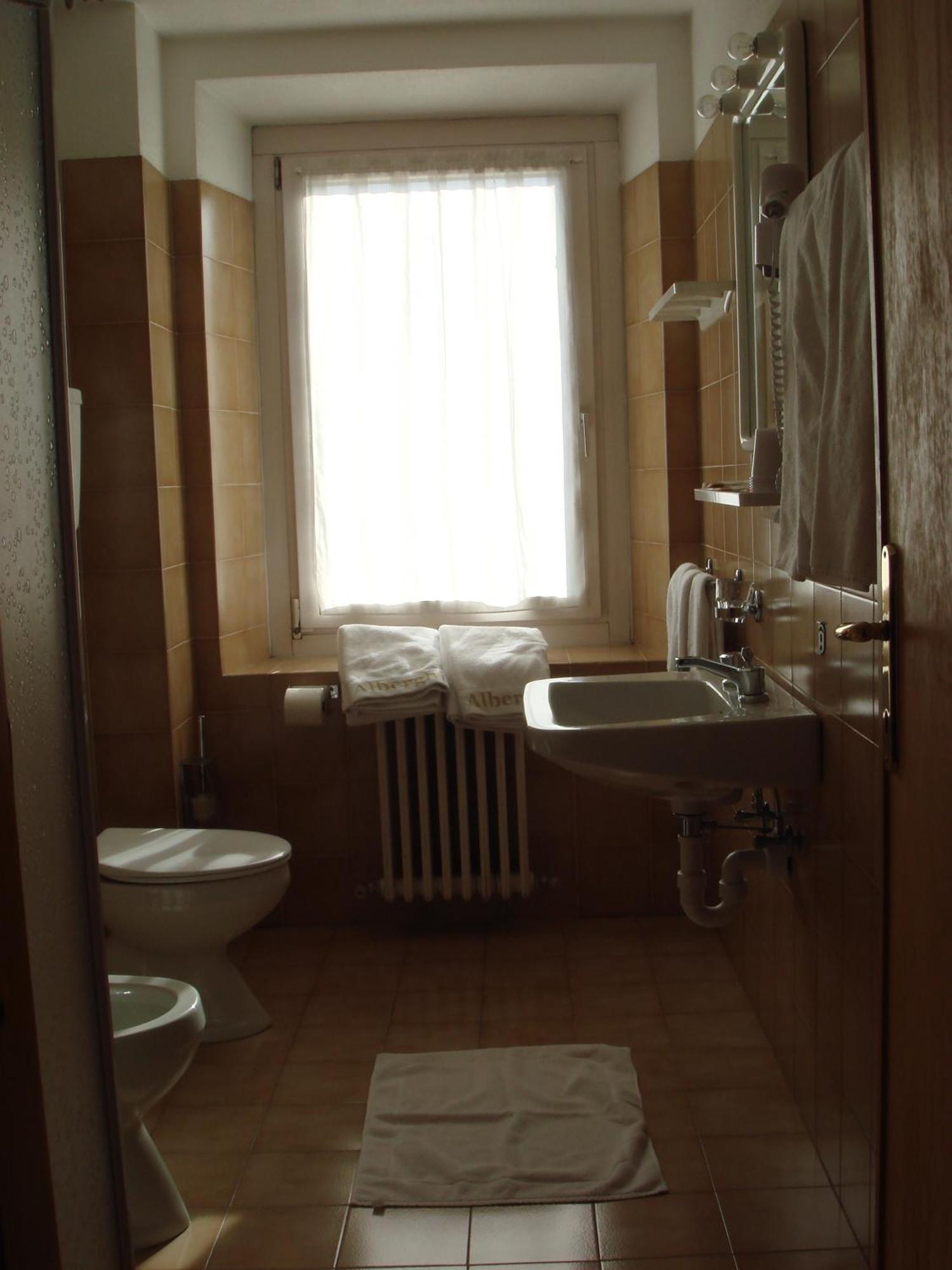 Hotel Capitani Бормио Экстерьер фото