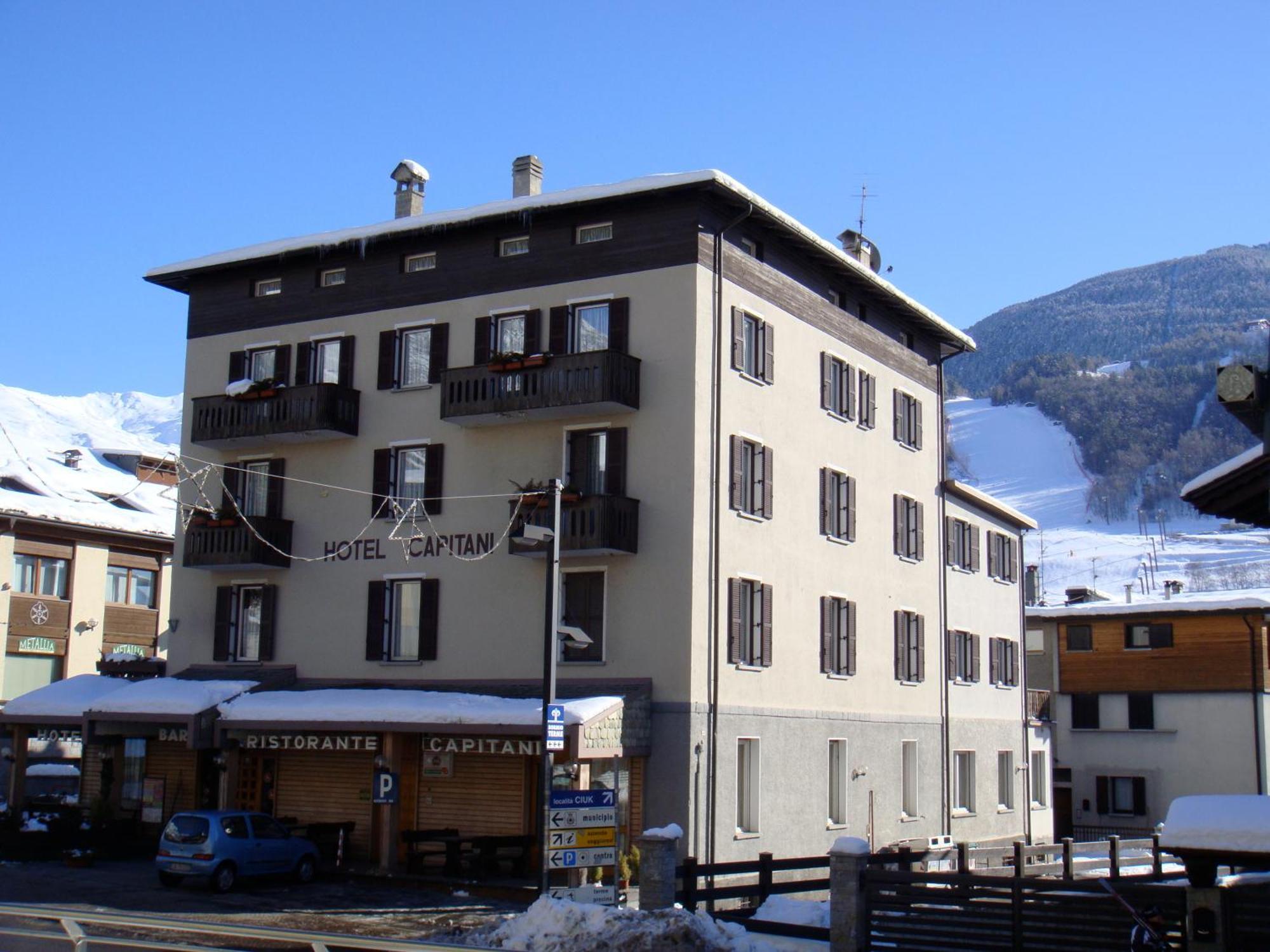 Hotel Capitani Бормио Экстерьер фото
