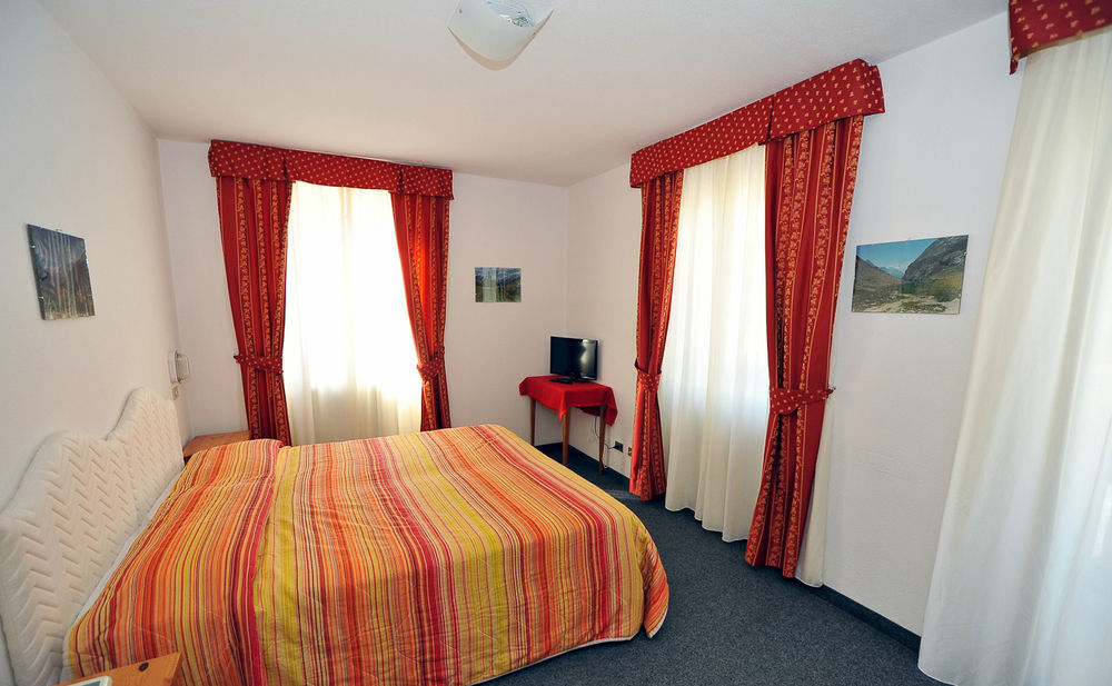 Hotel Capitani Бормио Экстерьер фото
