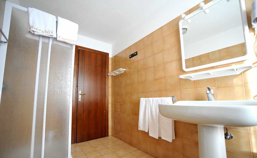 Hotel Capitani Бормио Экстерьер фото