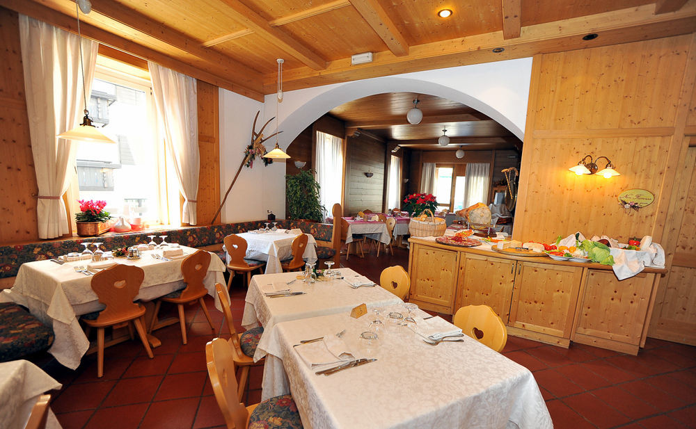 Hotel Capitani Бормио Экстерьер фото